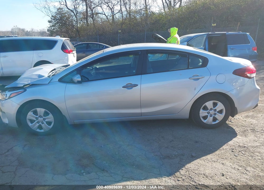 2018 KIA FORTE LX VIN: 3KPFK4A73JE254334