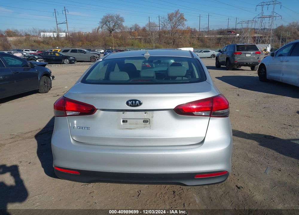 2018 KIA FORTE LX VIN: 3KPFK4A73JE254334