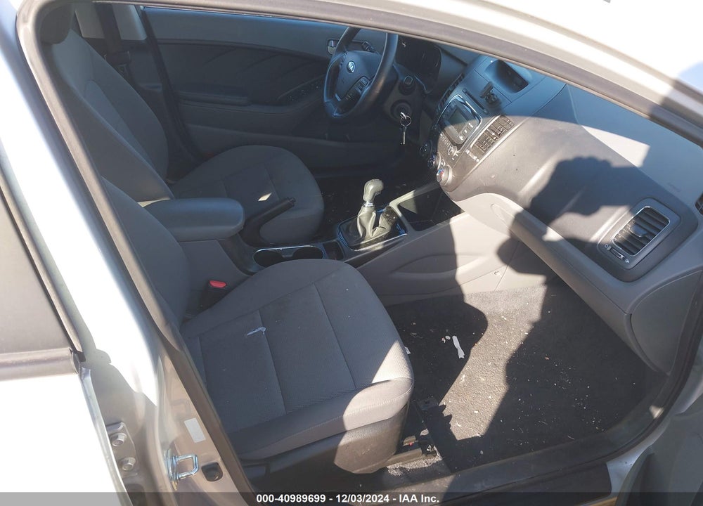 2018 KIA FORTE LX VIN: 3KPFK4A73JE254334