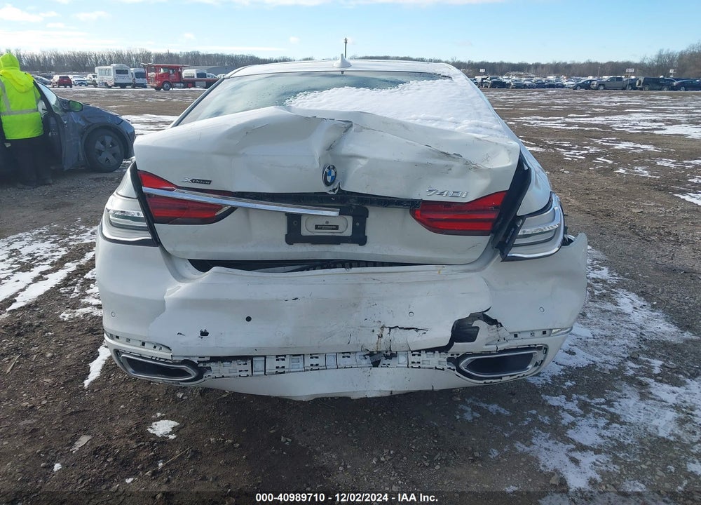 2018 BMW 740 VIN: WBA7E4C57JGV24007