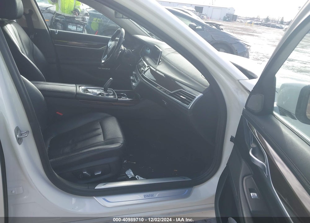 2018 BMW 740 VIN: WBA7E4C57JGV24007