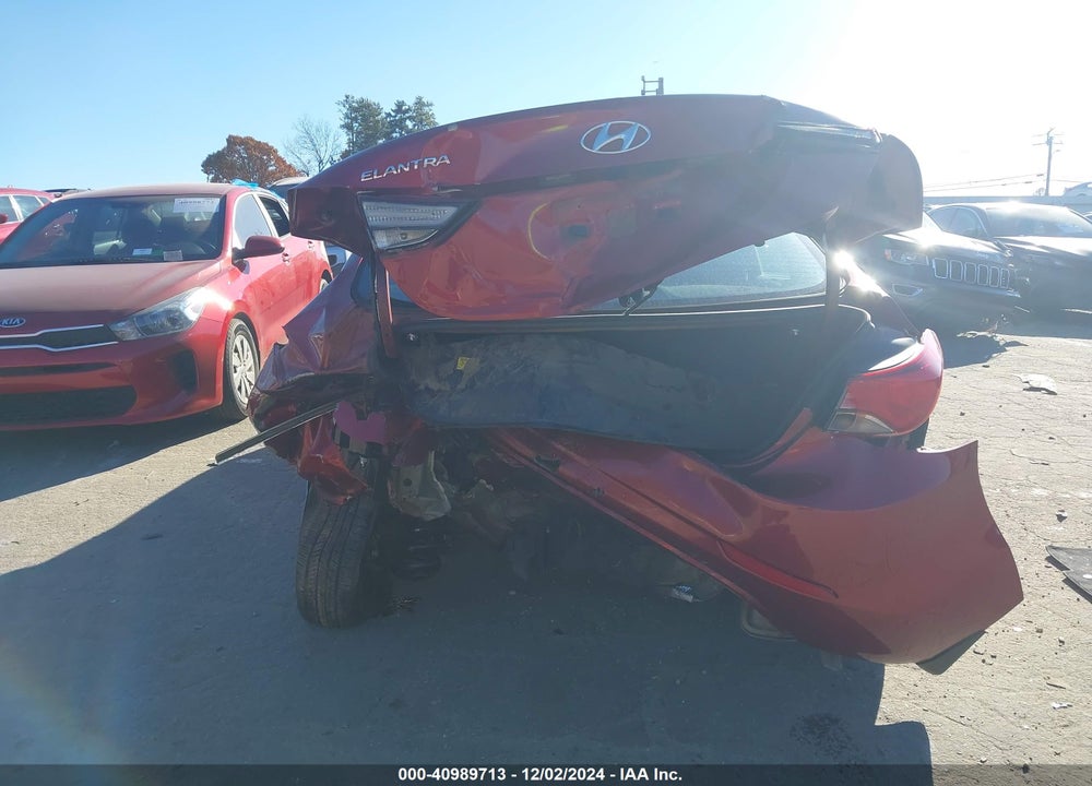 2016 HYUNDAI ELANTRA SE VIN: 5NPDH4AE0GH717085