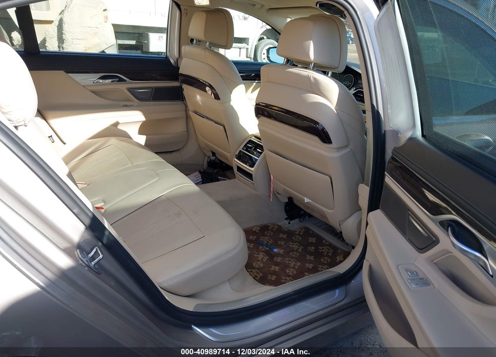 2017 BMW ALPINA B7 VIN: WBA7F2C53HG422456