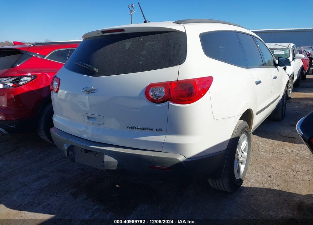 2012 CHEVROLET TRAVERSE LS VIN: 1GNKREED0CJ420807