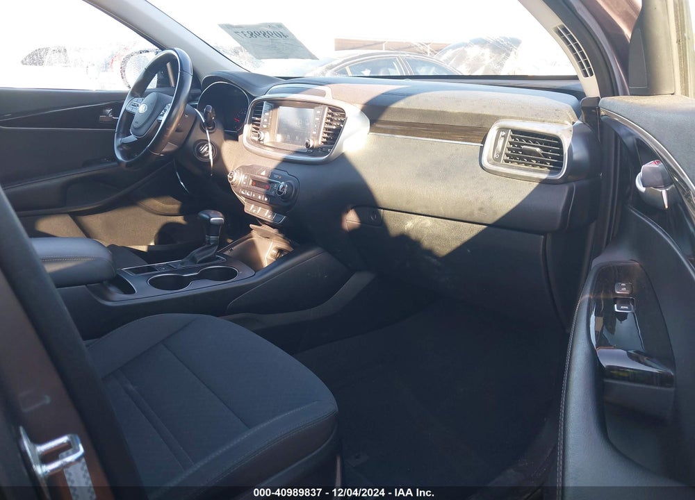 2019 KIA SORENTO 3.3L S VIN: 5XYPG4A54KG604336
