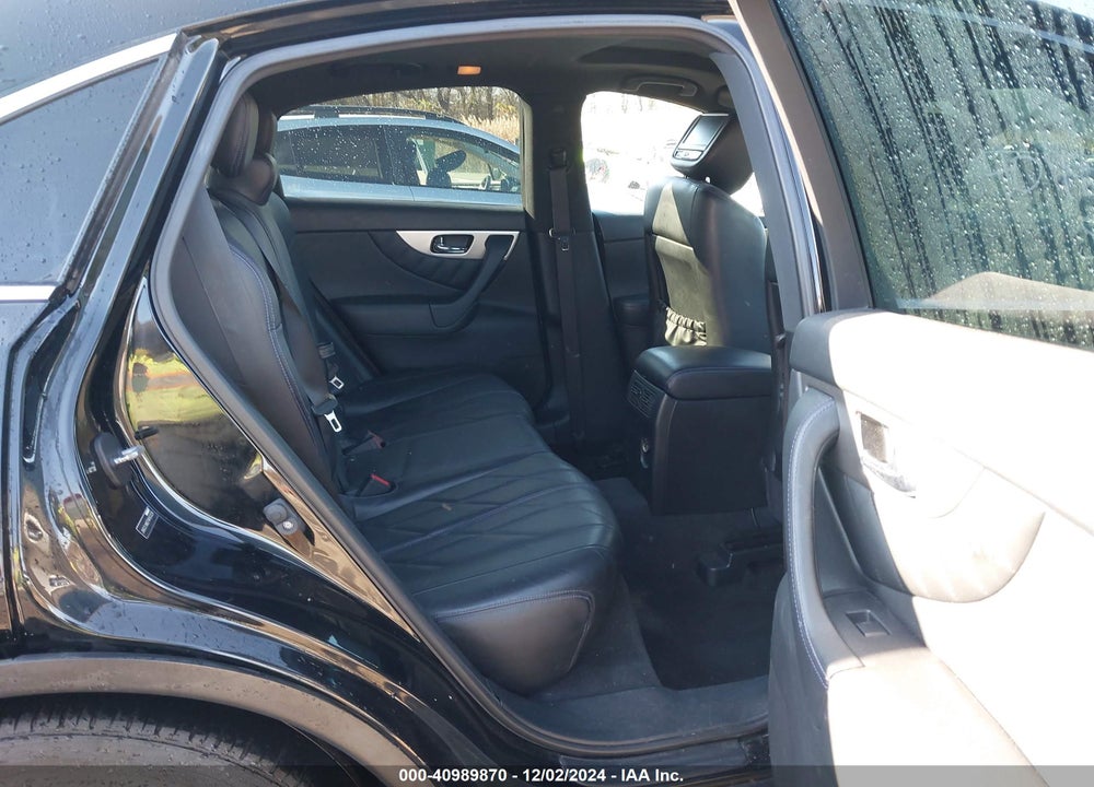 2015 INFINITI QX70 VIN: JN8CS1MW2FM483329