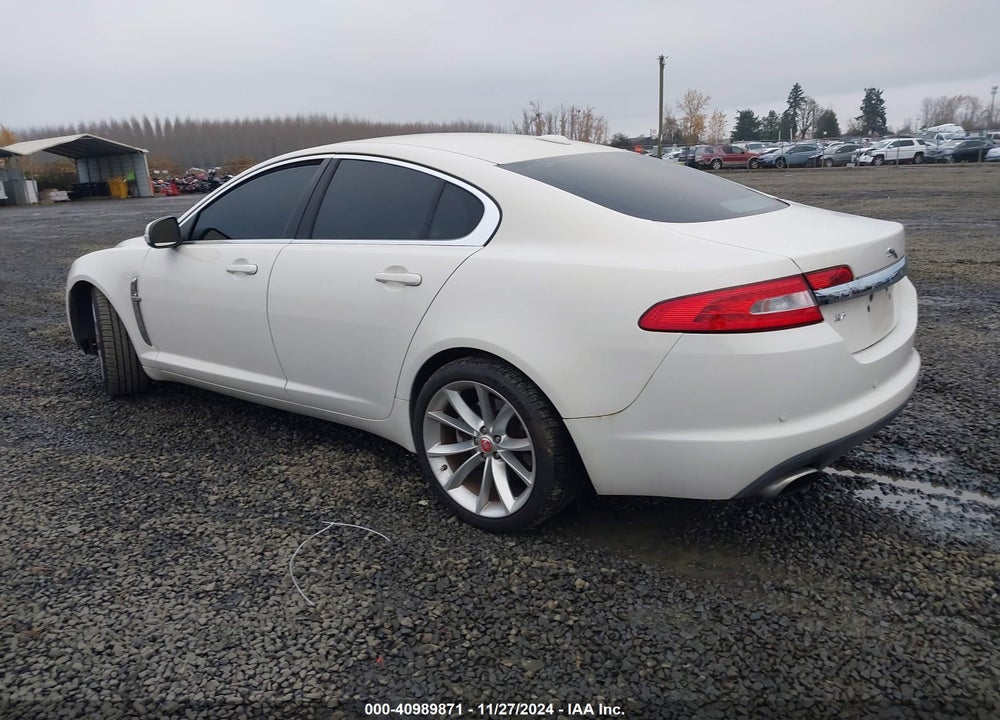 2009 JAGUAR XF LUXURY VIN: SAJWA05B19HR10015