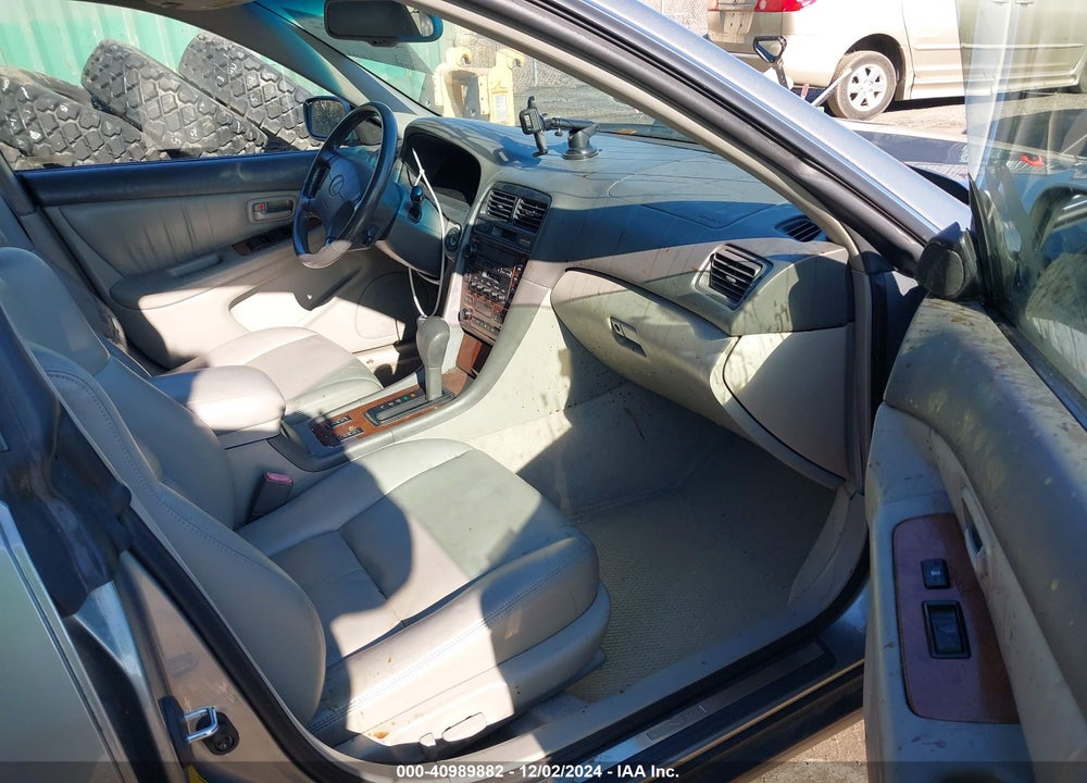 2000 LEXUS ES 300 VIN: JT8BF28G9Y5098771