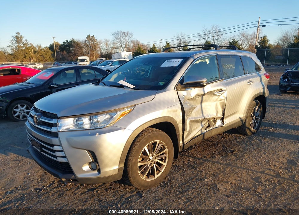 2019 TOYOTA HIGHLANDER XLE VIN: 5TDJZRFH4KS925831