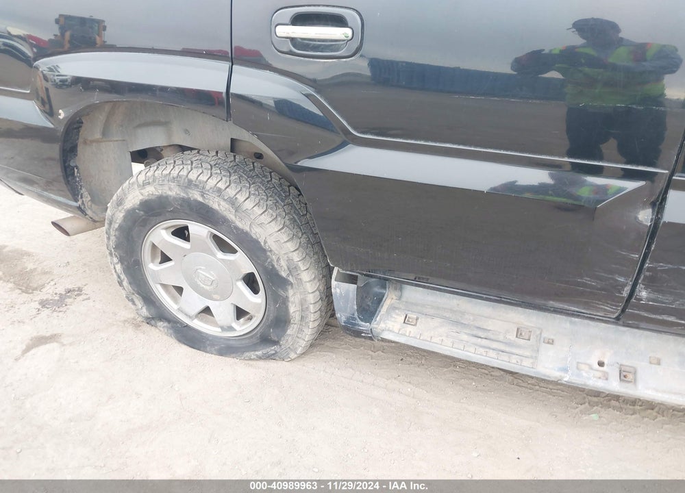 2003 CADILLAC ESCALADE STANDARD VIN: 1GYEK63N23R182045