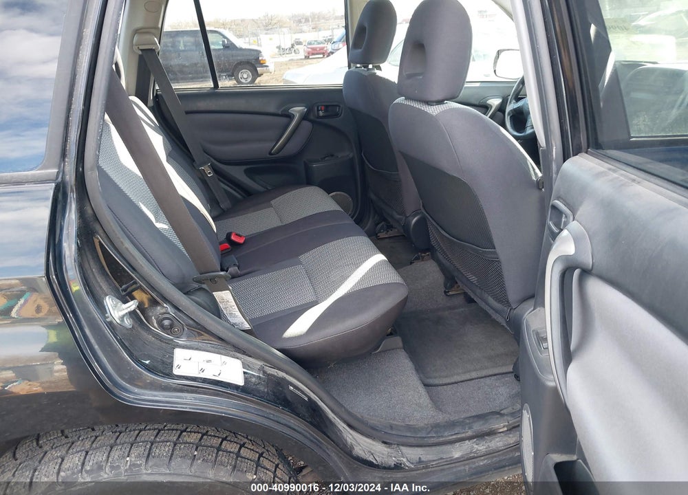 2005 TOYOTA RAV4 VIN: JTEHD20V656039755