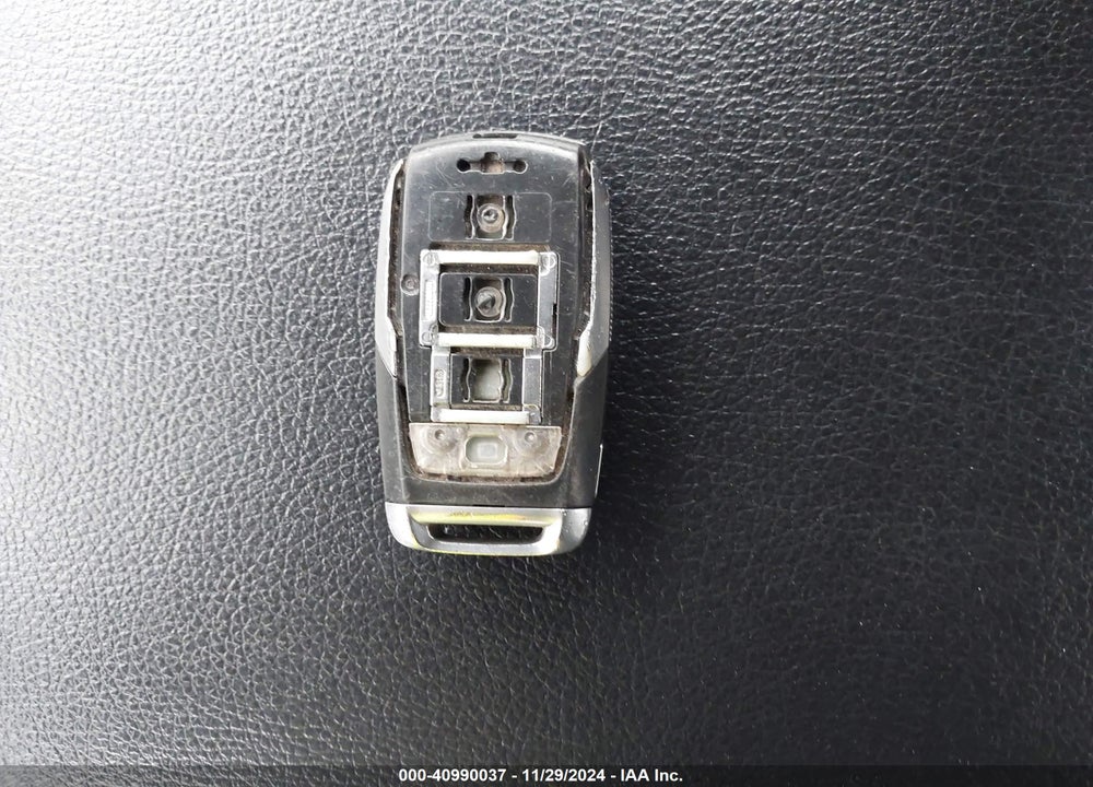 2022 RAM 1500 VIN: 1C6RREBG8NN219567