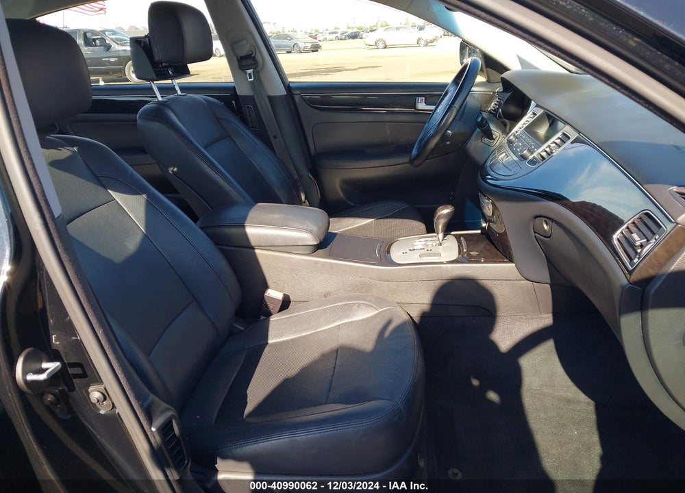 2013 HYUNDAI GENESIS VIN: KMHGC4DD3DU251504