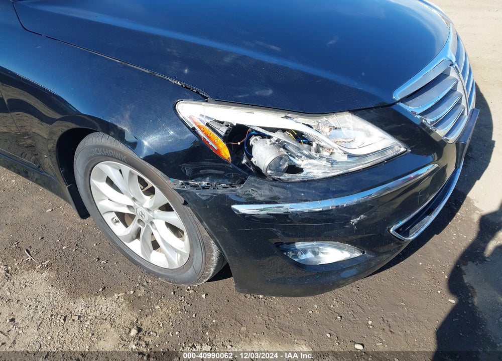 2013 HYUNDAI GENESIS VIN: KMHGC4DD3DU251504
