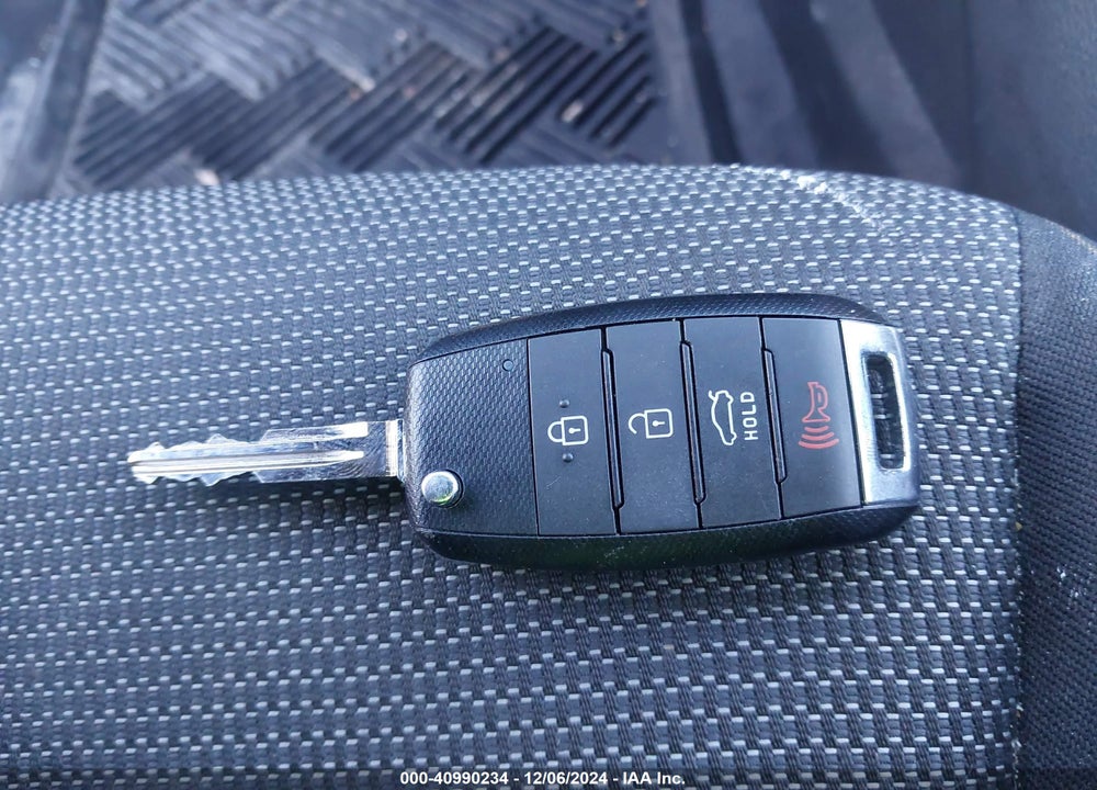 2018 KIA FORTE VIN: 3KPFK4A72JE210292