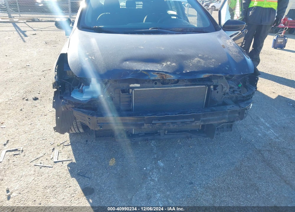 2018 KIA FORTE VIN: 3KPFK4A72JE210292