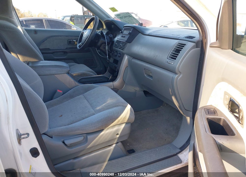 2003 HONDA PILOT LX VIN: 2HKYF181X3H590686
