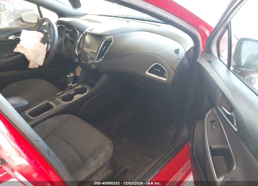 2018 CHEVROLET CRUZE LT AUTO VIN: 1G1BE5SMXJ7208654