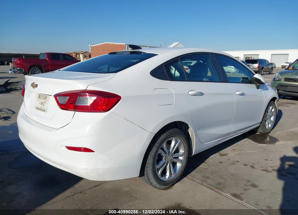 2019 CHEVROLET CRUZE LS VIN: 1G1BC5SM2K7128868