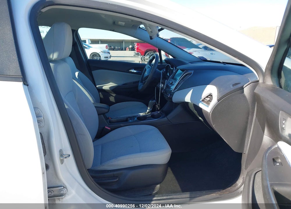 2019 CHEVROLET CRUZE LS VIN: 1G1BC5SM2K7128868