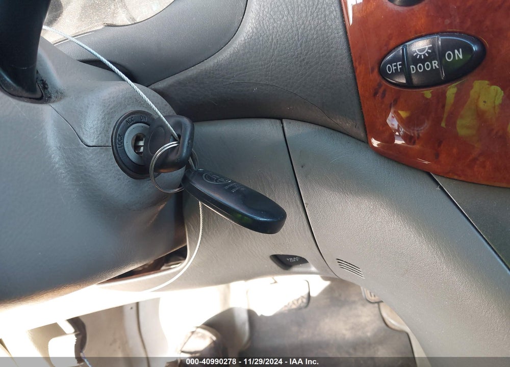 2007 TOYOTA SIENNA VIN: 5TDZK22C27S016065
