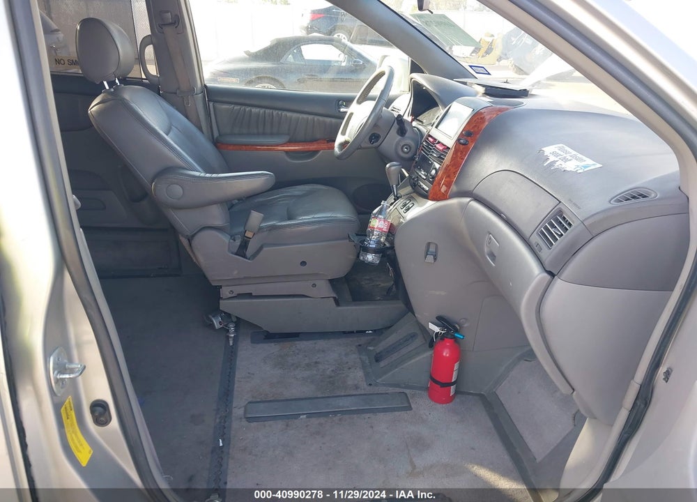 2007 TOYOTA SIENNA VIN: 5TDZK22C27S016065