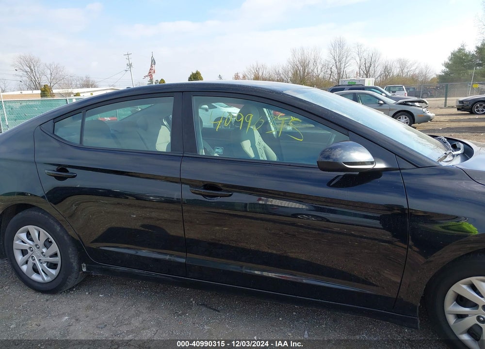 2017 HYUNDAI ELANTRA SE VIN: KMHD74LFXHU412754