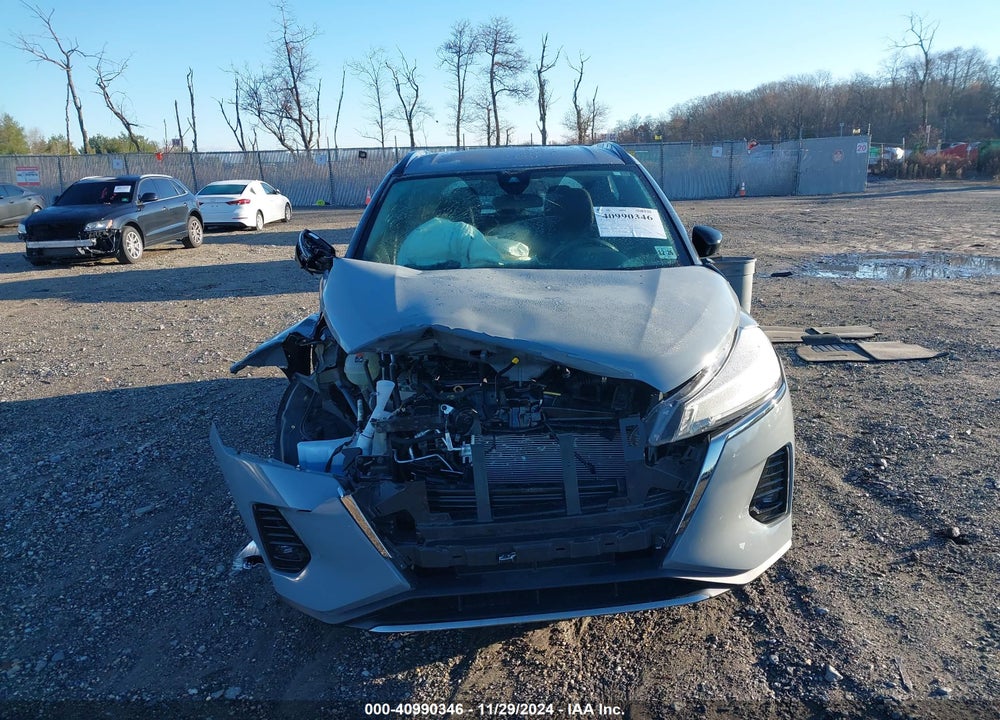 2021 NISSAN KICKS SR XTRONIC CVT VIN: 3N1CP5DV1ML563596