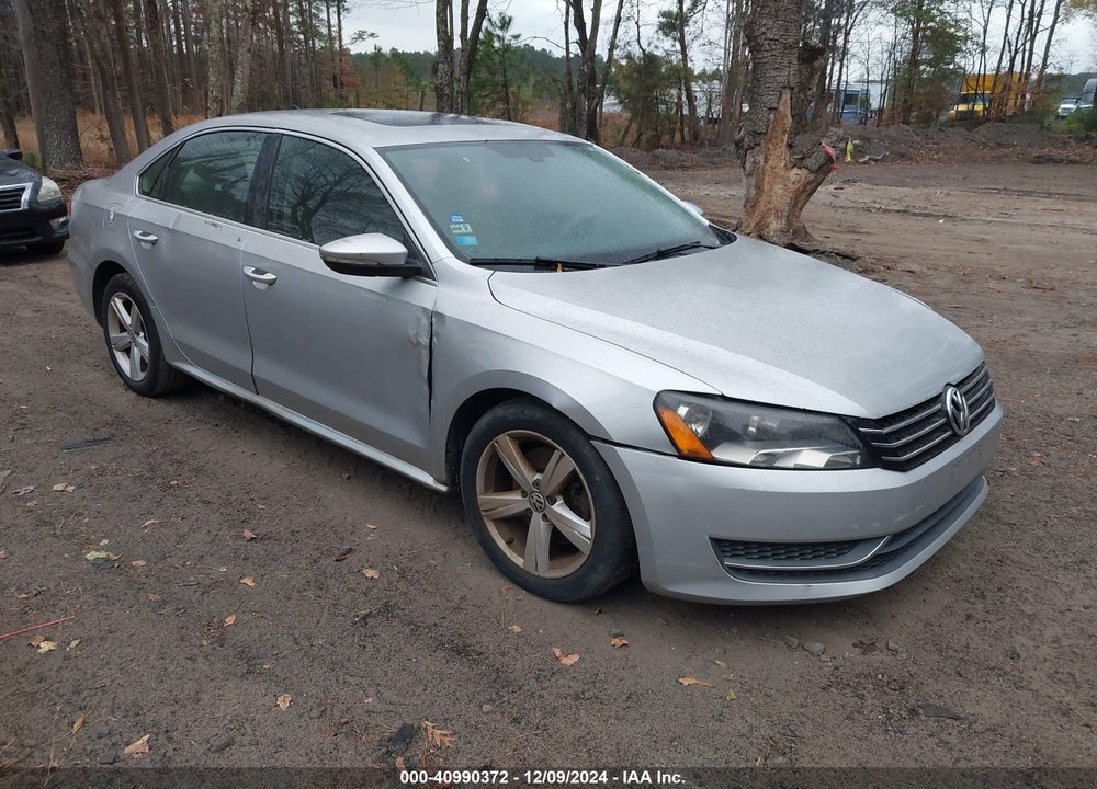 2012 VOLKSWAGEN PASSAT 2.5L SE VIN: 1VWBP7A38CC008403