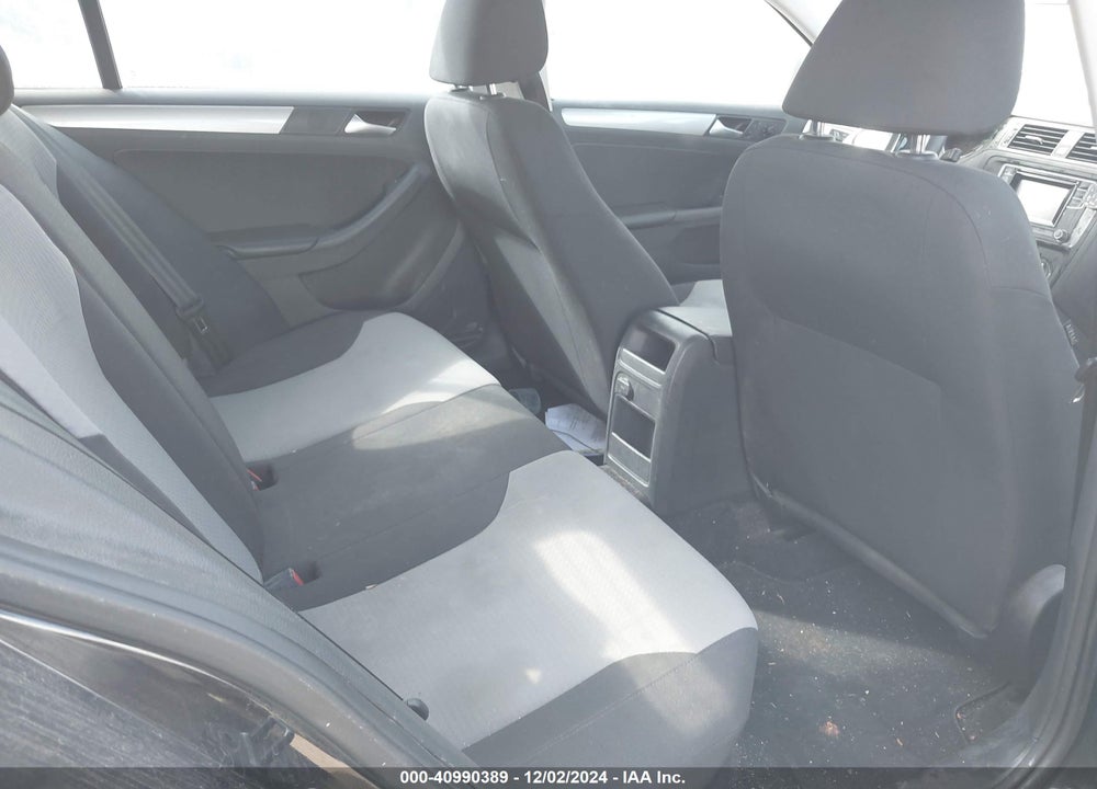 2017 VOLKSWAGEN JETTA VIN: 3VW2B7AJ2HM375428