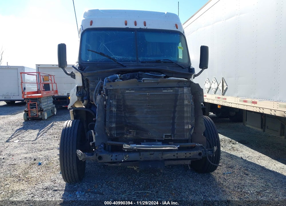 2013 FREIGHTLINER CASCADIA 125 VIN: 3AKJGLDR8DSBZ6820