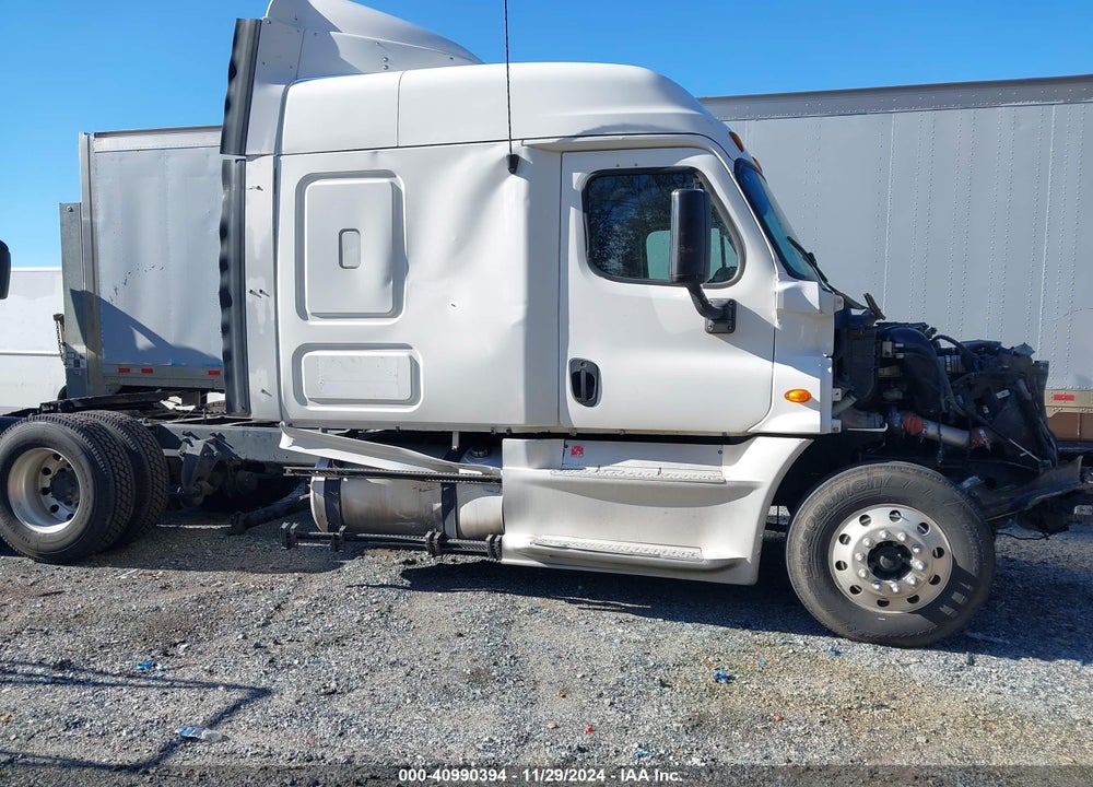 2013 FREIGHTLINER CASCADIA 125 VIN: 3AKJGLDR8DSBZ6820