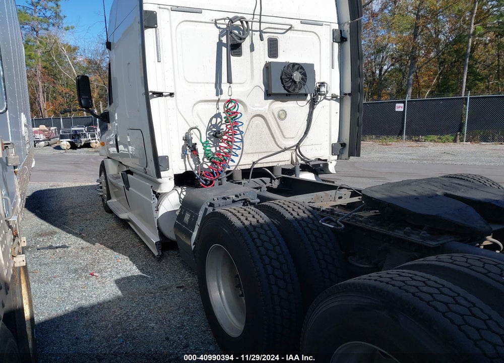 2013 FREIGHTLINER CASCADIA 125 VIN: 3AKJGLDR8DSBZ6820
