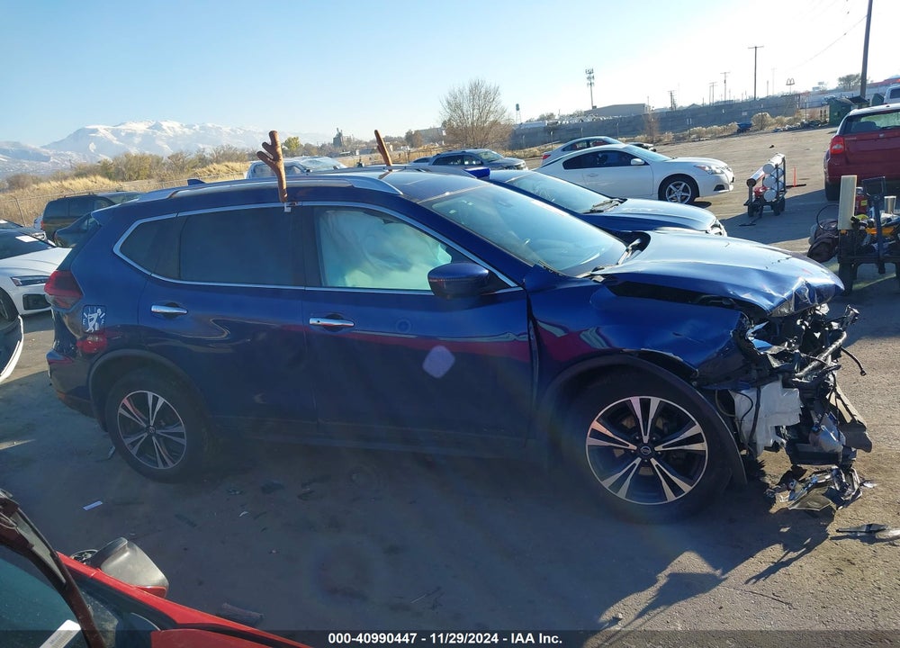2019 NISSAN ROGUE SV VIN: JN8AT2MV7KW393027