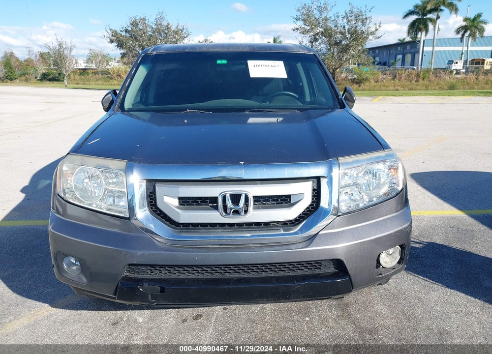 2011 HONDA PILOT LX VIN: 5FNYF3H29BB035889