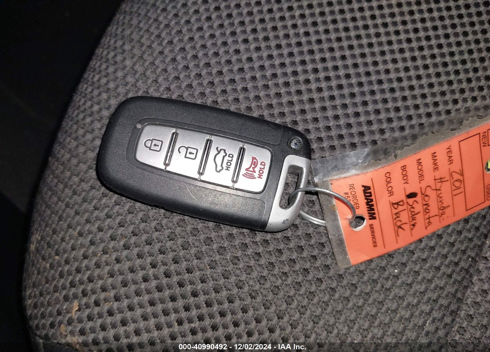 2011 HYUNDAI SONATA SE VIN: 5NPEC4AC8BH293598