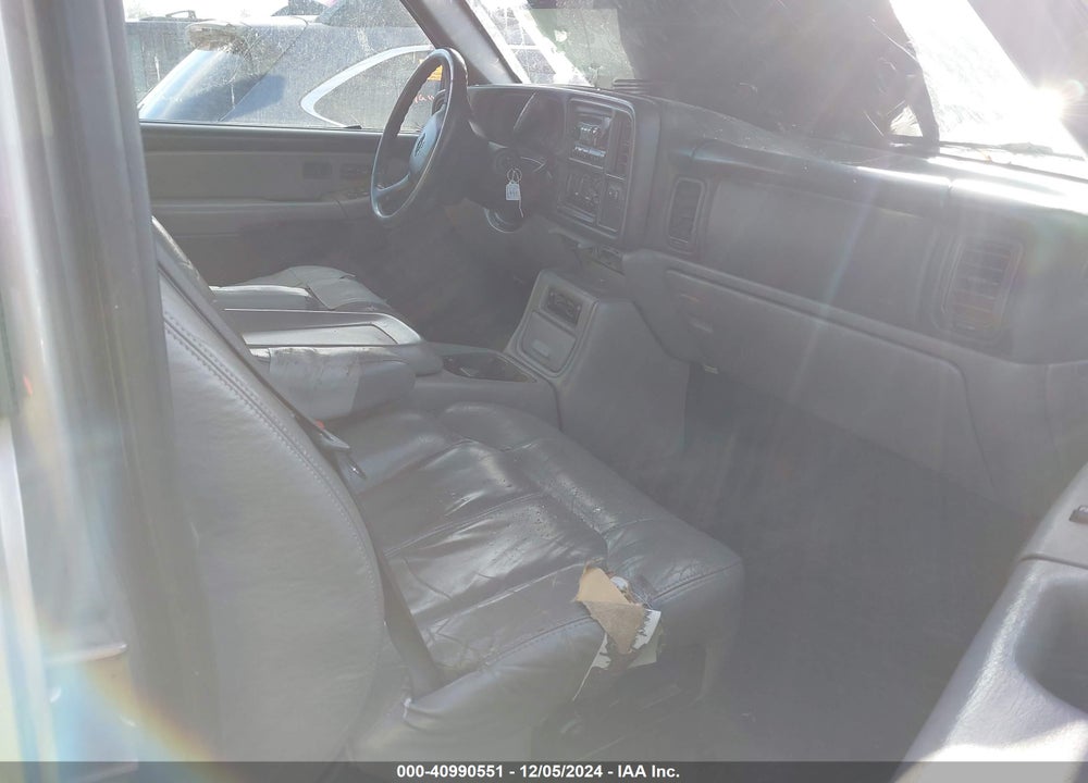 2002 CHEVROLET TAHOE LT VIN: 1GNEK13Z02J245935