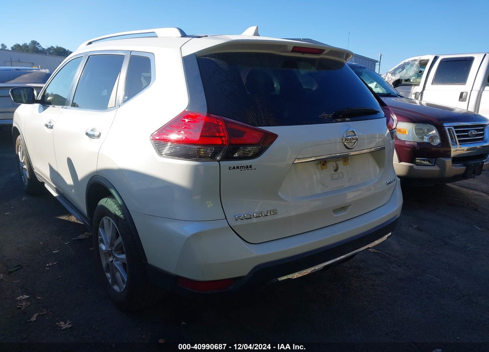2017 NISSAN ROGUE SV VIN: KNMAT2MV8HP616660