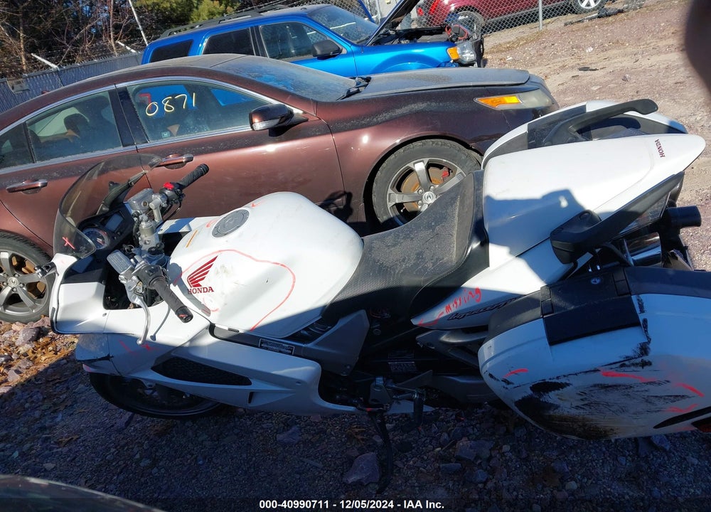 2006 HONDA VFR800 VIN: JH2RC46186M800544
