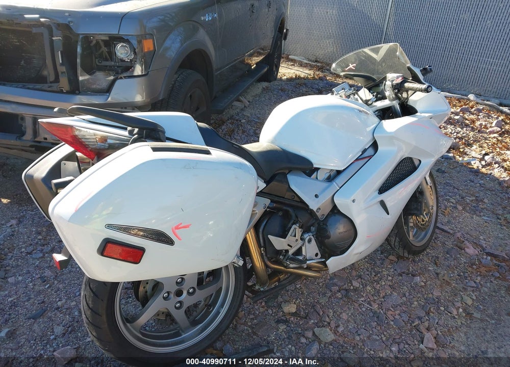 2006 HONDA VFR800 VIN: JH2RC46186M800544