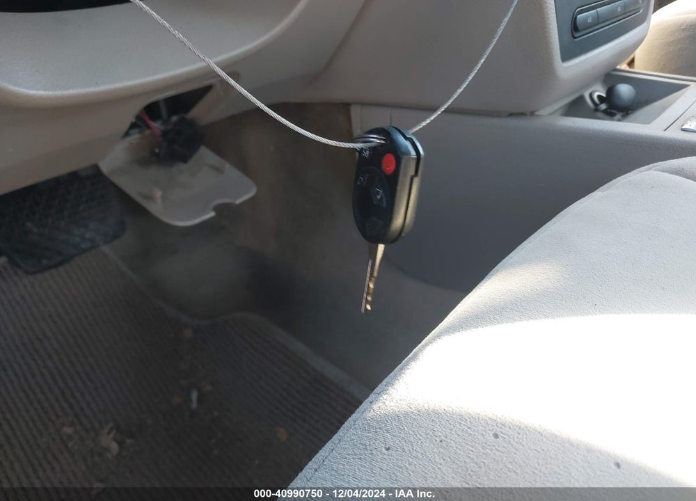 2009 FORD FUSION VIN: 3FAHP07159R220573