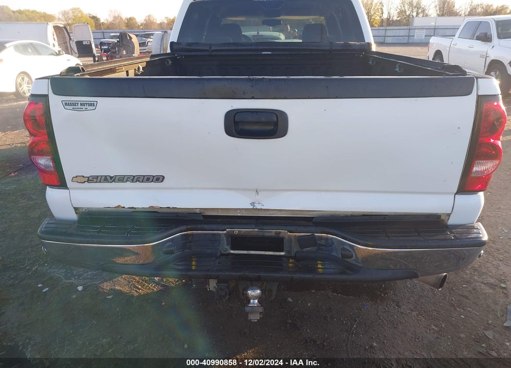 2007 CHEVROLET SILVERADO 2500HD CLASSIC LT2 VIN: 1GCHK23D47F141541