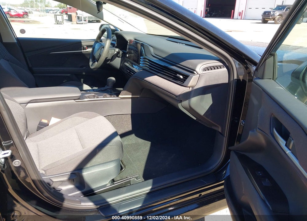 2025 TOYOTA CAMRY LE VIN: 4T1DAACKXSU042099