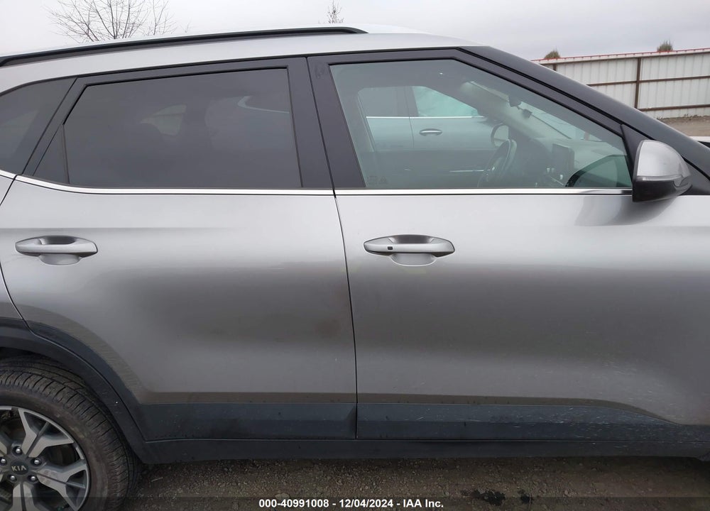 2021 KIA SELTOS EX VIN: KNDERCAA3M7130839