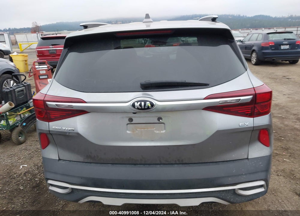 2021 KIA SELTOS EX VIN: KNDERCAA3M7130839