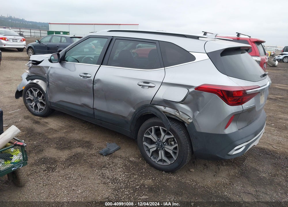 2021 KIA SELTOS EX VIN: KNDERCAA3M7130839
