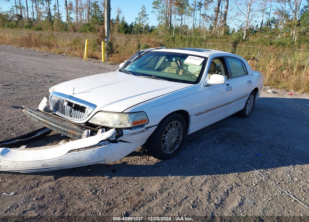 2006 LINCOLN TOWN CAR SIGNATURE LIMITED VIN: 1LNHM82VX6Y636350