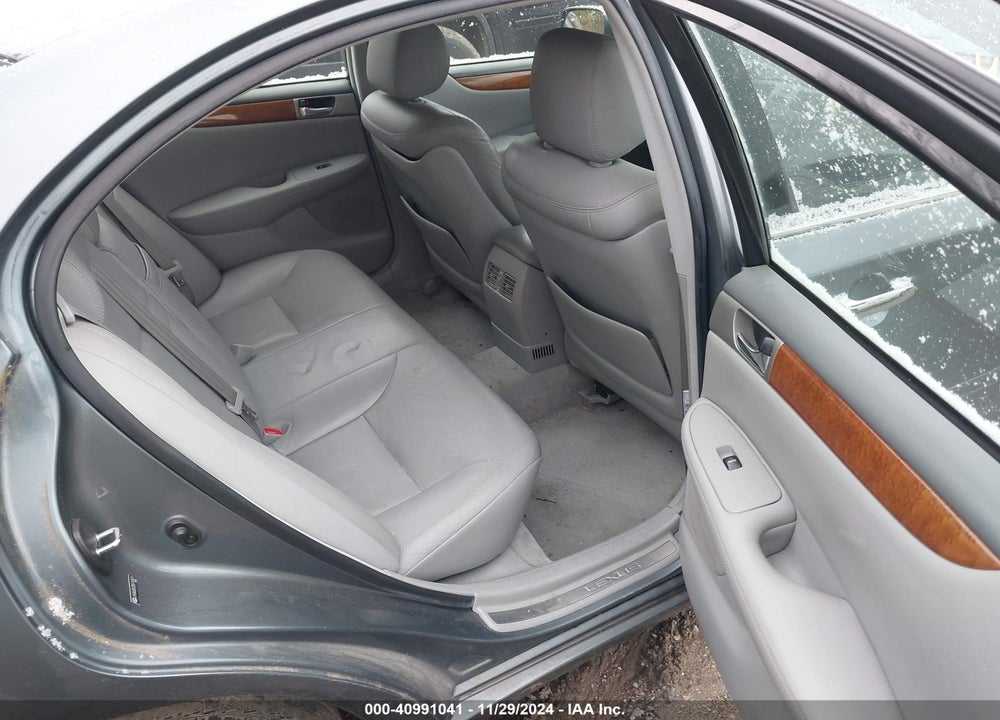 2005 LEXUS ES 330 VIN: JTHBA30G355110571
