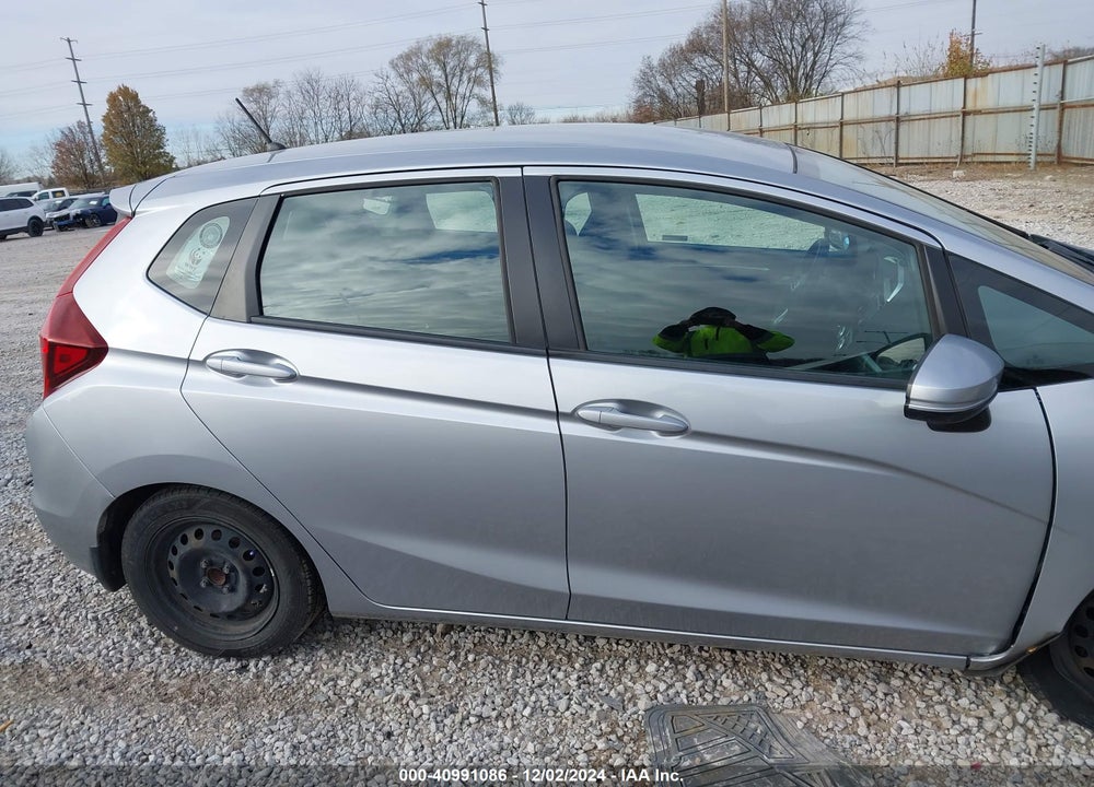 2019 HONDA FIT LX VIN: 3HGGK5H47KM714450