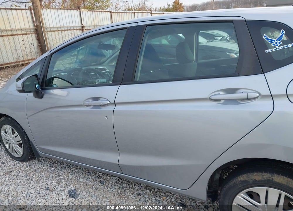 2019 HONDA FIT LX VIN: 3HGGK5H47KM714450